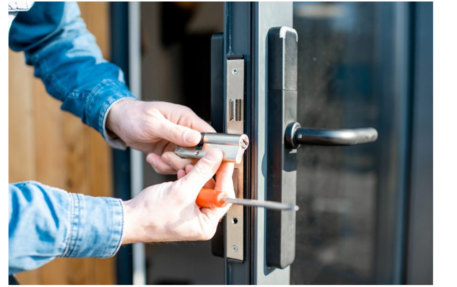 Doors & Window Glass Repair Company commercial door lock and hardware services - Baltimore, MD